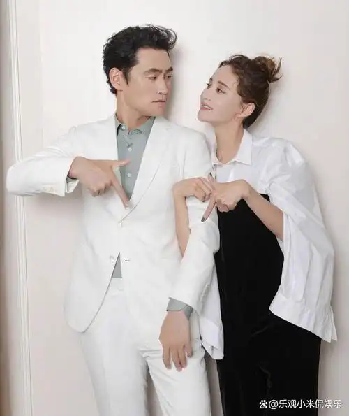 6月6日,,袁弘携带老婆子张歆艺亮相公众场合.更新社交动态.