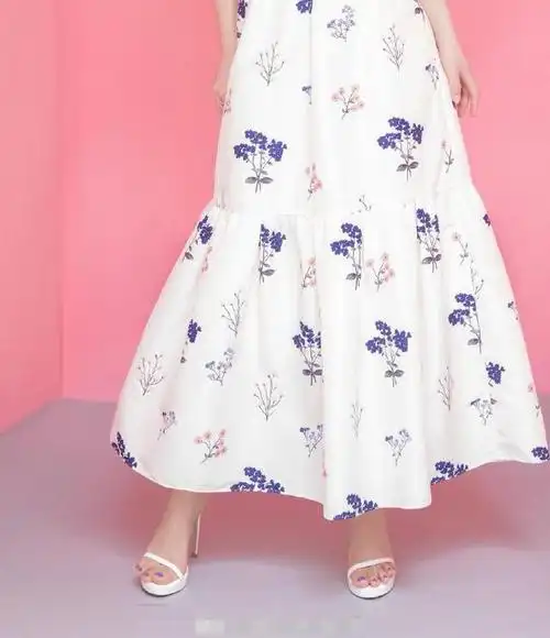 杨紫最新造型,穿泡泡袖碎花裙,甜美俏丽惹人爱