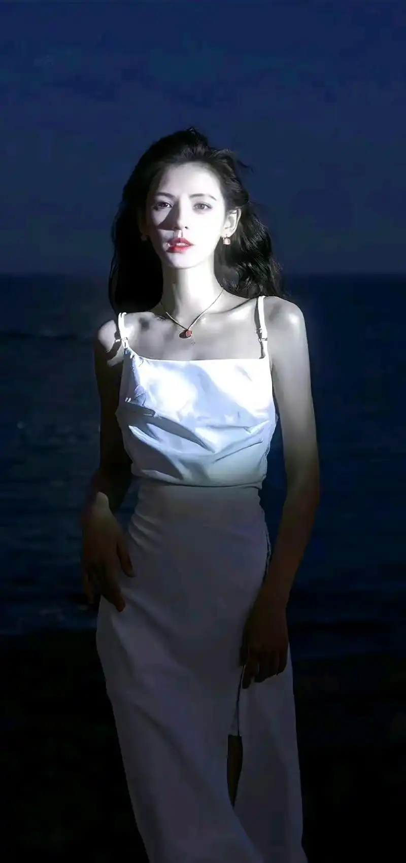 张予曦不红?那是因为她正在另一个圈子里大红大紫