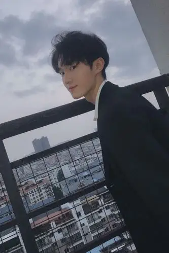 男神校草告白季,专属爱意不限定!