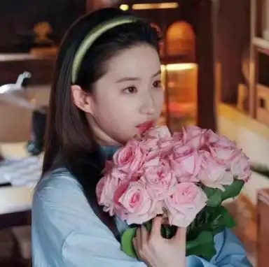 刘亦菲捧花头像情侣图片大全