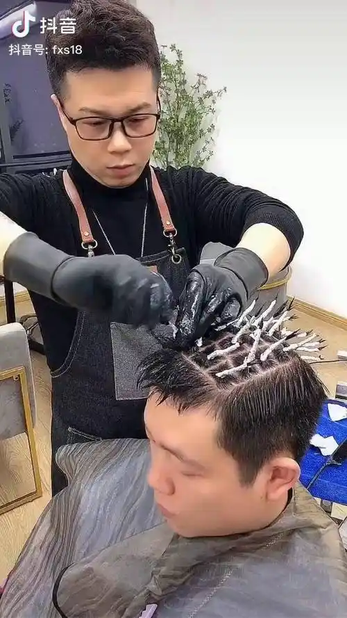 创作灵感 男生3cm锡纸烫 头顶蓬松不炸 方便打理,是你喜欢的吗男生