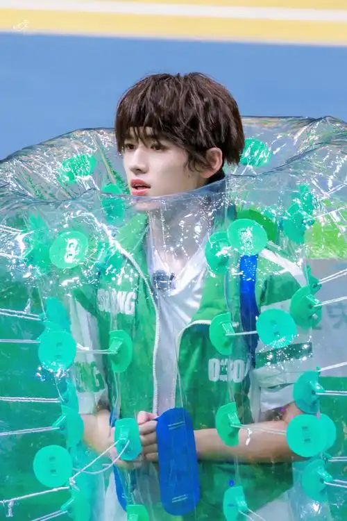 tf家族运动会入场时间##宋亚轩 海胆头