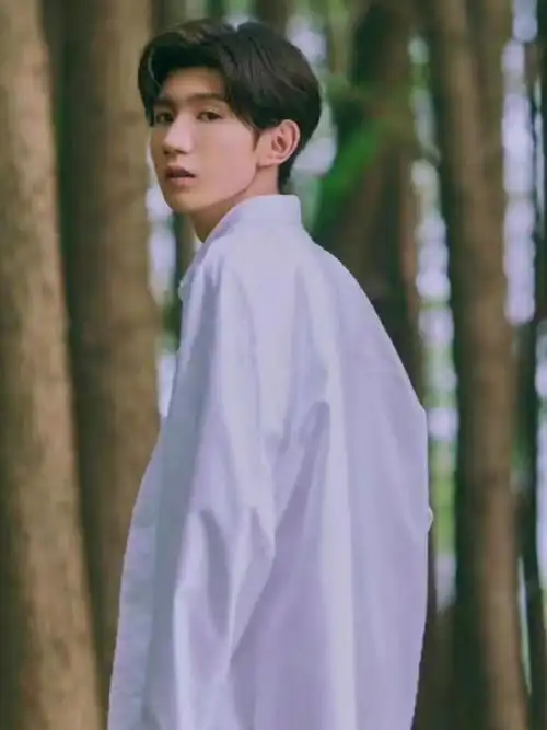 王源粉丝育苗专业#少年把他的爱全藏在了白衬衫里98@tfboys-王源