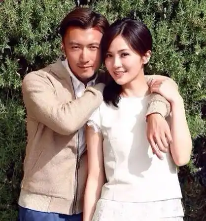 痴恋陈伟霆5年的阿sa蔡卓妍,为何转身找了"富三代"石恒聪?