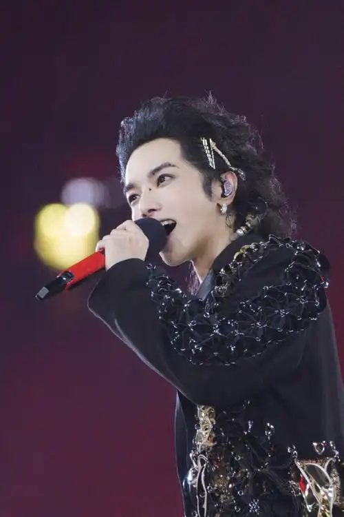 华晨宇接受法师称号##2023华晨宇火星演唱会