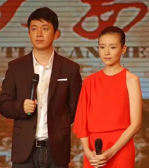 【图】董洁王大治骑马照曝光 玉女形象彻底毁灭