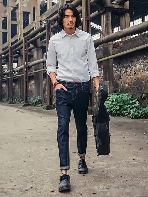 中年男人,夏天穿牛仔裤土到掉渣?学这4种搭配,时尚减龄又帅气