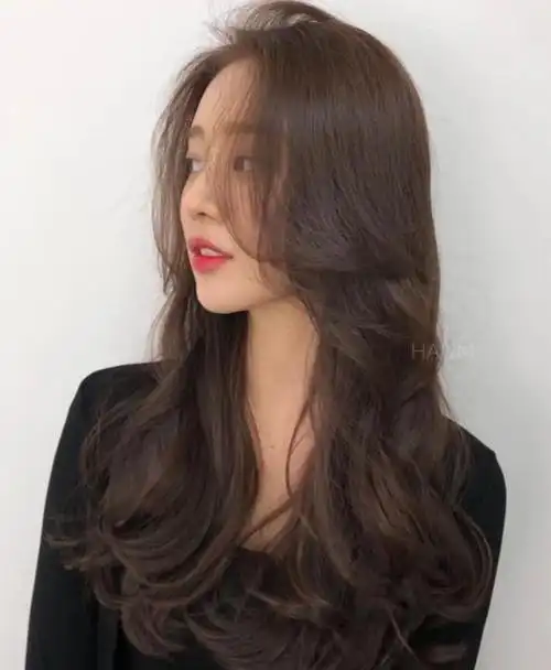 女生超火中长卷发推荐,温柔气质显脸小人见人爱的发型