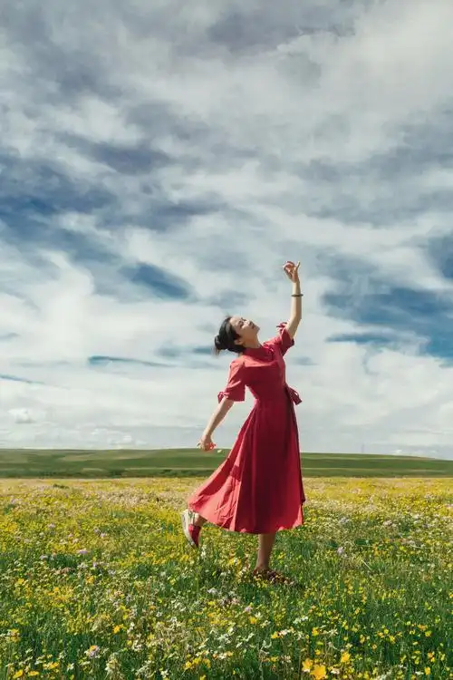 人像专辑——在俄木塘草原花海