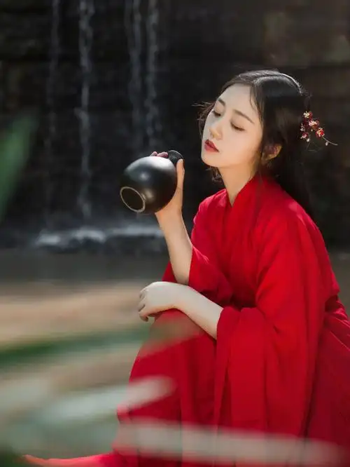 红衣古风真是绝绝子