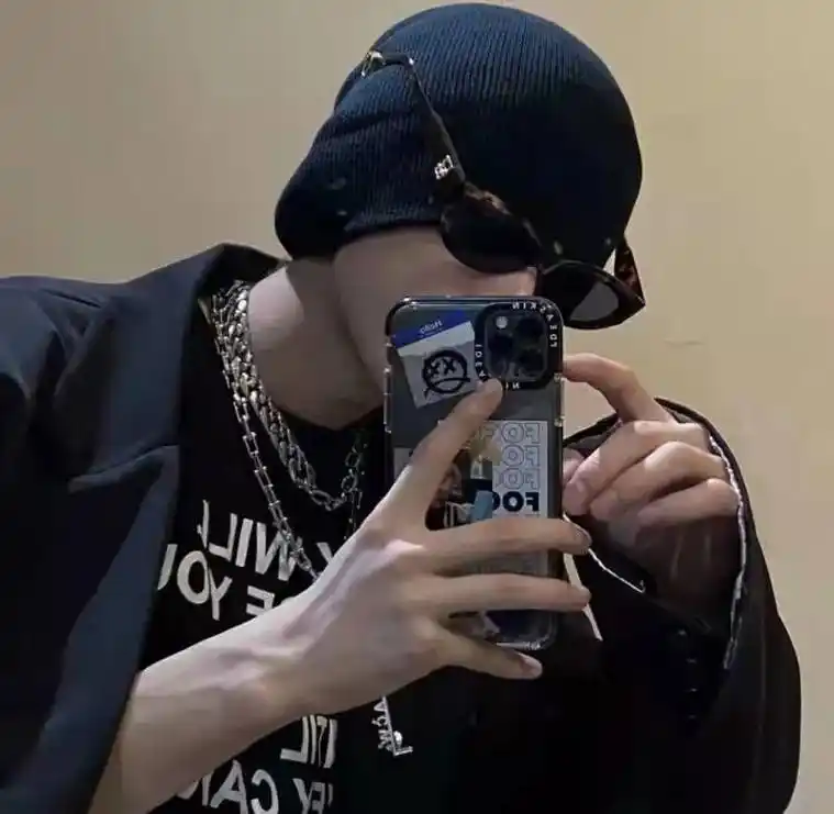 成不了心态的主人,必然会沦为情绪的奴隶#高级感#头像男生冷酷 - 抖音