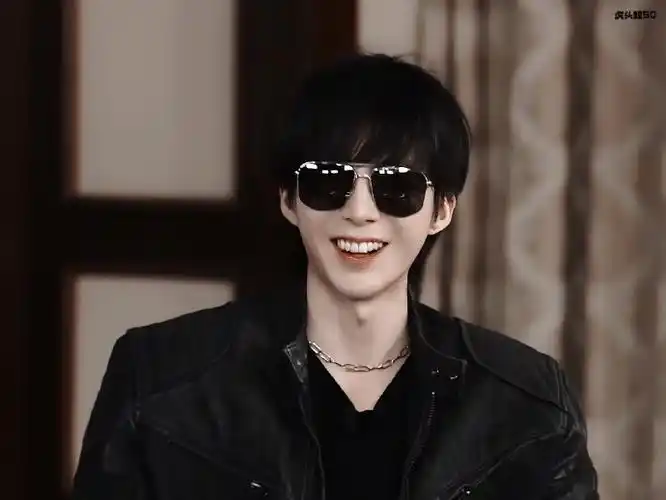 刘宇宁新歌fallinlove#|#刘宇宁新歌mv#|摩登兄弟超话刘宇宁| 黑眼镜