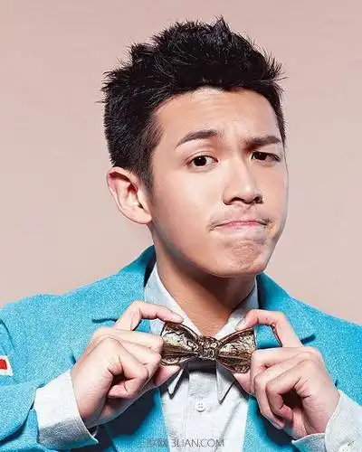 柯震东齐刘海碎发发型怎么弄