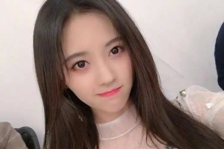 鞠婧祎仙剑奇侠传4嘟嘴动图好可爱