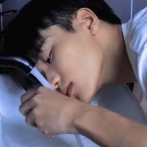 真人帅哥头像帅气冷酷