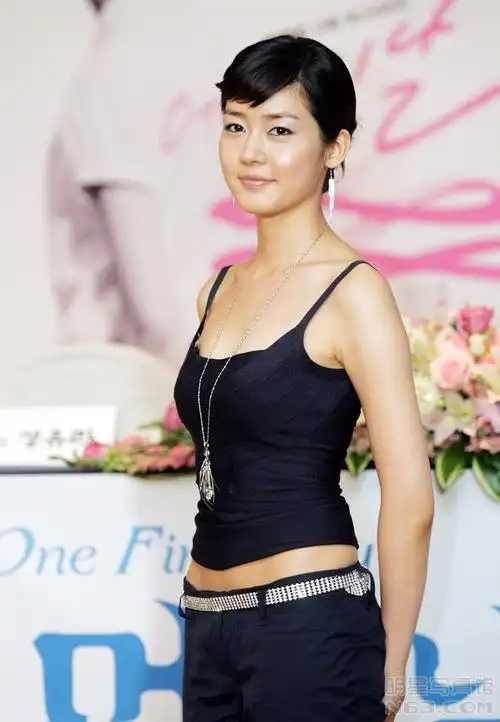 成宥利写真图片-自制1280x800壁纸.大图-明星写真馆n63.com