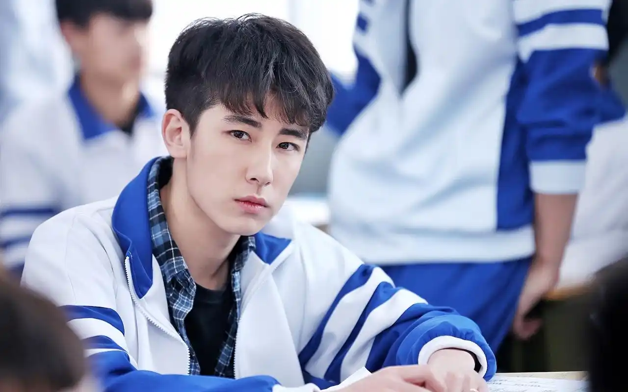 网络剧《上瘾》剧照高清桌面壁纸图片下载