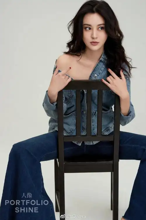 美女演员甘露迷人写真美照欣赏