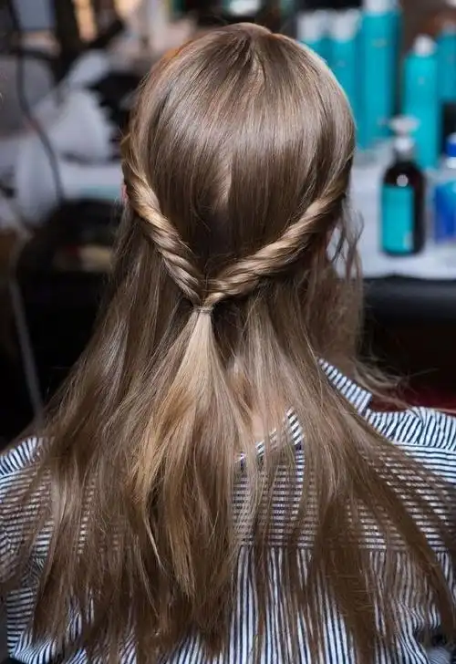 法国巴黎女人的发型真是百看不厌#.lns