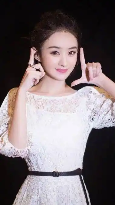 赵丽颖,原名赵颖,1992年生于河北,出道至今已经有十多年的时间