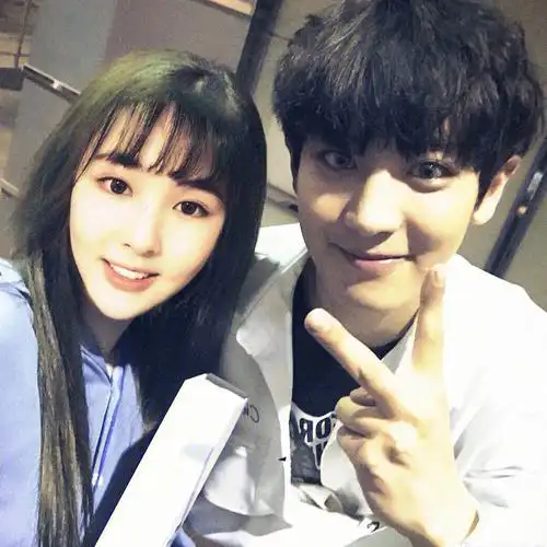 和灿烈的合照追星女孩的自我修养p图大法