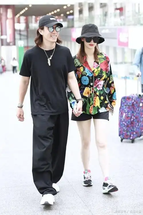 李承铉与戚薇敢言夫妻生活,真情流露引发热议