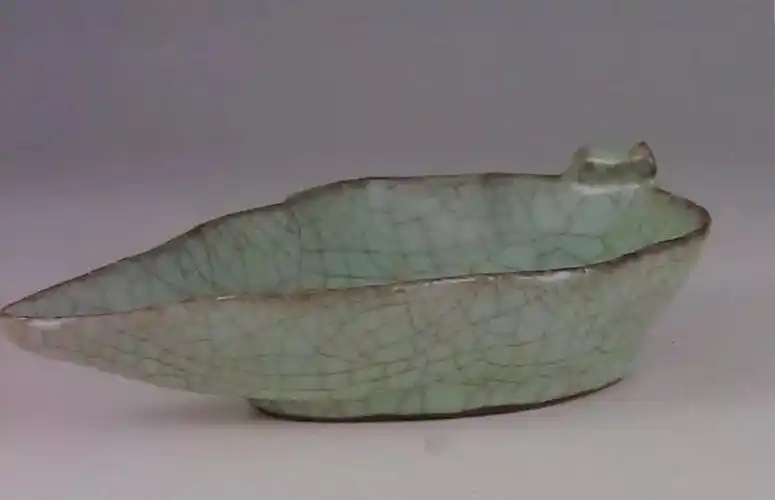 文物介绍——宋代官窑青釉圆洗