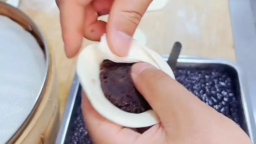 30秒学会 豆沙包子手法%豆沙包 %早餐