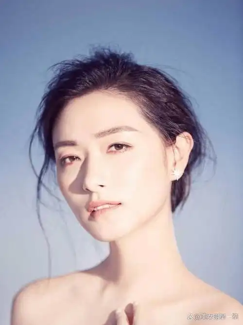 35岁万茜,清纯甜美让人心动!