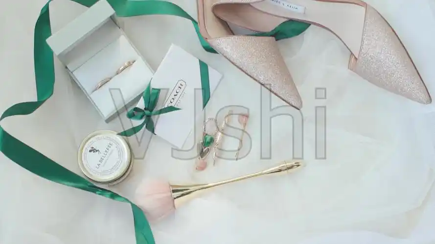 婚鞋化妆品摆拍