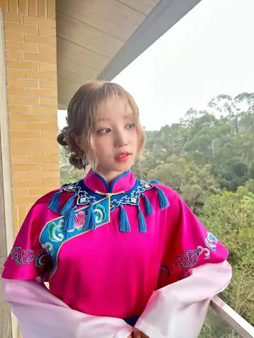 宋雨琦冲上热搜!看完觉得有点窒息,有网友直呼:流氓