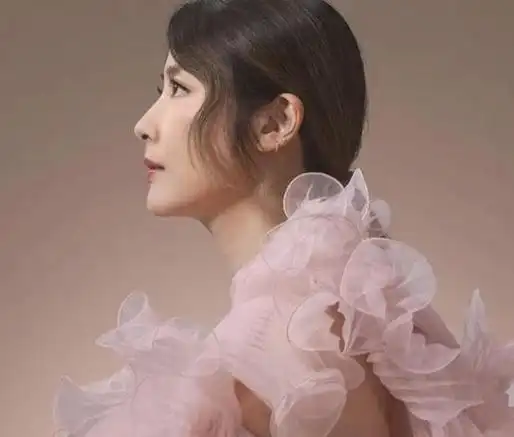 闯进娱乐圈的富二代真正实力了不得地位惹不起