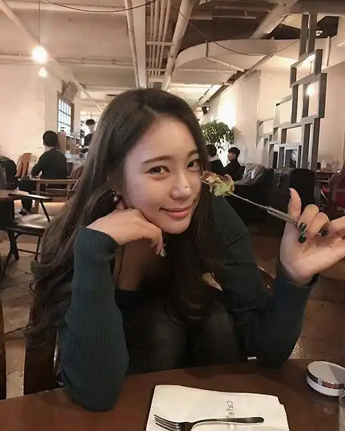 女子韩巡长腿美女球手——俞贤珠