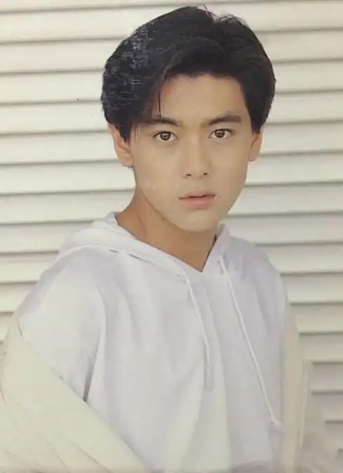 十七岁那年的雨季,已传唱25年,小志永远年轻