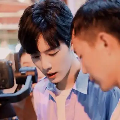 肖战头像自截,二传标注id ,拿图点赞收藏,谢谢啦.