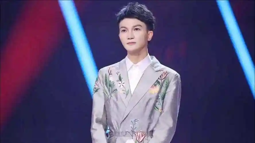 中国好声音再次唱火的歌:周深盲选一首《欢颜》,唱的如此惊艳