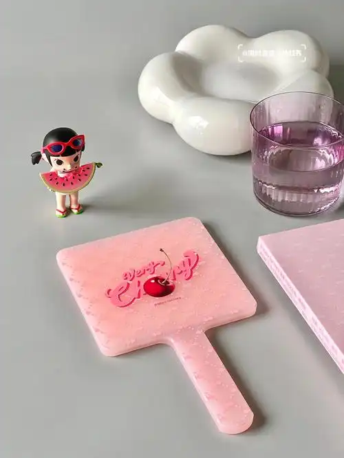 也方便hin多作为拿手机屏幕当镜子的粗糙人 也开始用pappy手持镜啦