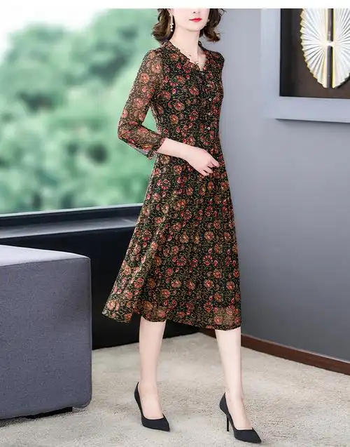 贵夫人洋气高档连衣裙2024新款时尚大码中老年女装台湾纱妈妈装裙