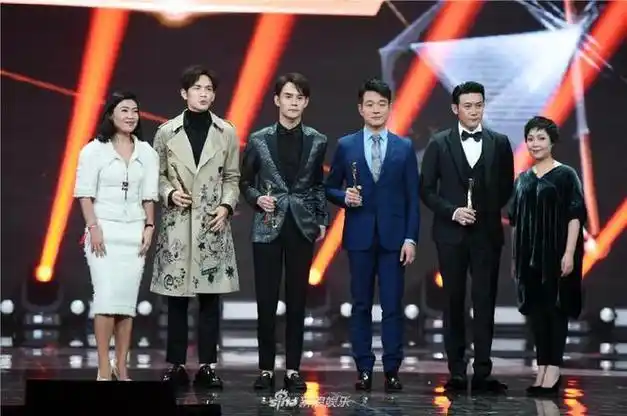 微博之夜不见赵丽颖胡歌身影网友知道真相感动不已