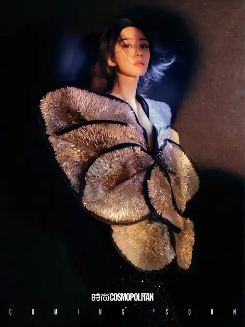 女顶##女顶流##杨紫时尚cosmo销量破十万