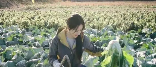 赵丽颖晒出温馨母子照,5岁儿子身高超吸睛,冯绍峰基因太给力了