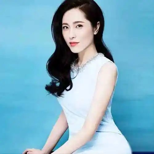 中年女星性感照合集:李小冉,殷桃,闫妮的魅力表现_女性_女明星_状态