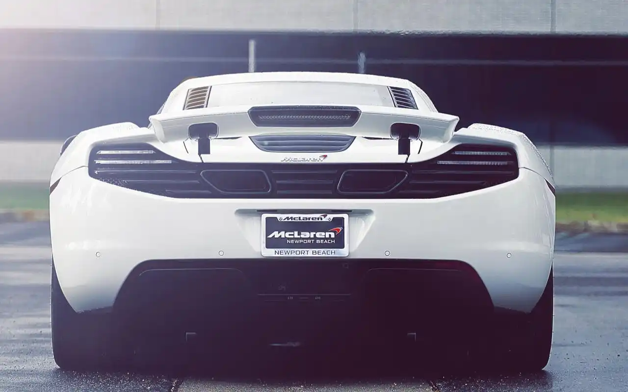 炫酷霸气跑车汽车壁纸