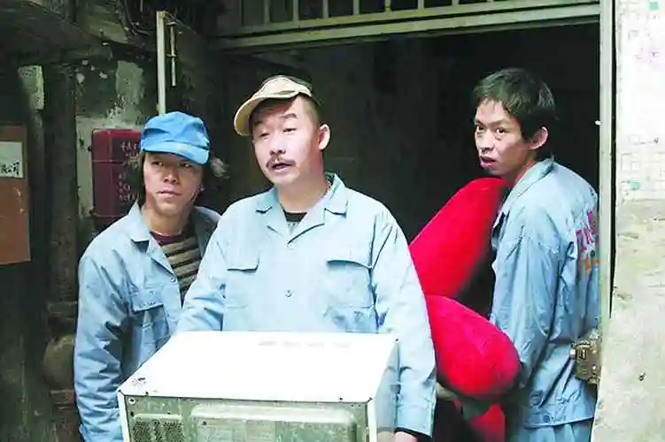 刘德华给了宁浩300万投拍《疯狂的石头》,最终成就了一帮子人