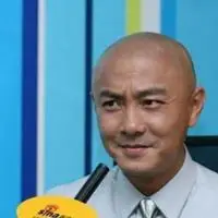 张卫健光头照片头像_微信头像图片大全