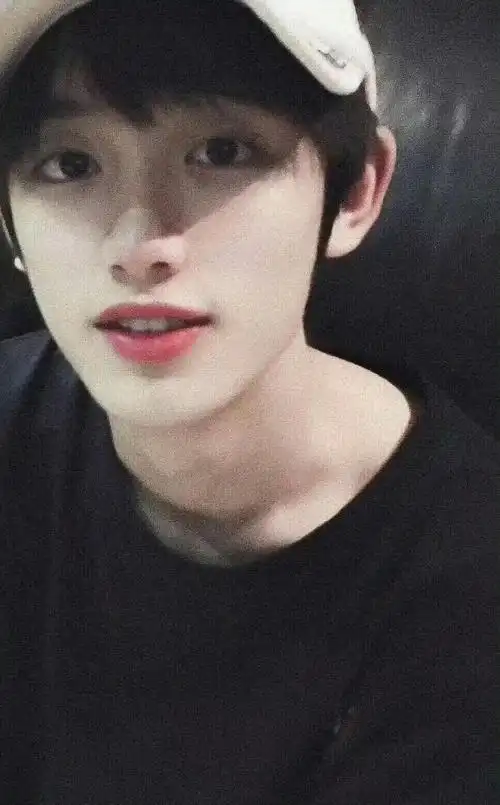 丁程鑫耳骨夹#  收藏一下很好代入的女友视角下丁程鑫  #丁程鑫耳钉