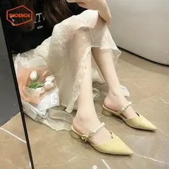 鞋靴>时尚女鞋>女士凉鞋>女士一字带凉鞋>鞋柜(shoebox)>鞋柜达芙妮