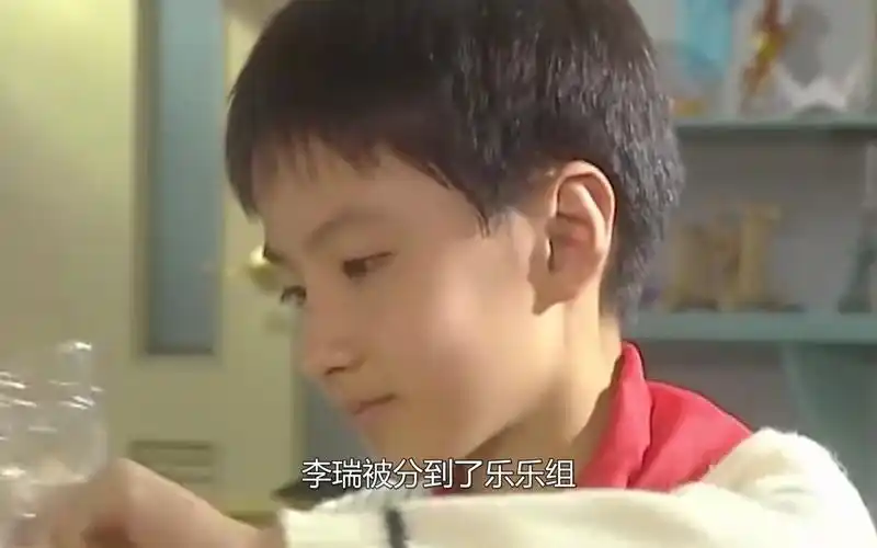 快乐星球:丁凯乐力败2w对手,为何大火后退圈?导演卖房拍电影