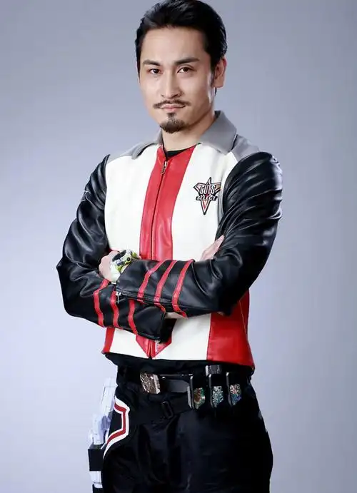 特利迦奥特曼:新胜利队六大队员,全都是精英,三个是老熟人__凤凰网